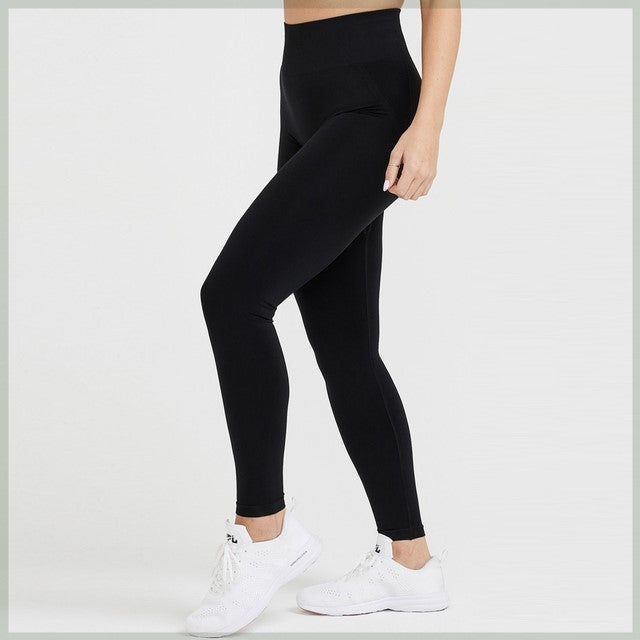 Seamless Scrunch Leggings – Smooth Contour Fit